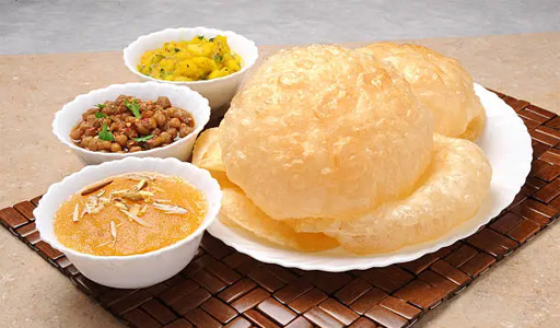 Halwa Chana Puri